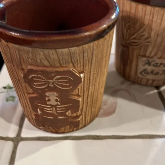 Tiki ceramic mugs vintage set of 4. Some small chips